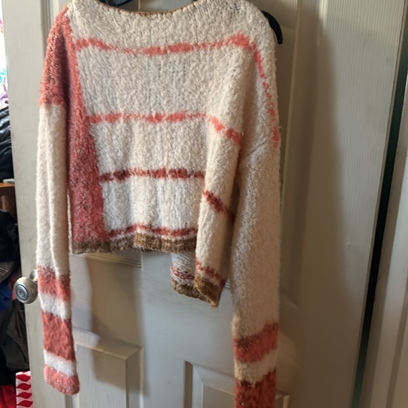 FREE PEOPLE SIZE S SWEATER - Picture 2 of 2